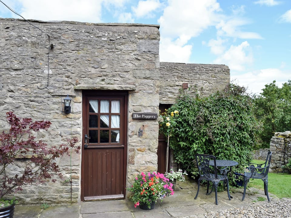 Exterior of the self contained unit | The Old Goat House, Thornton Rust, near Leyburn