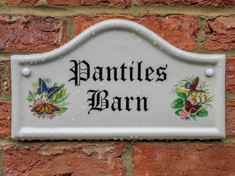 Exterior | Pantiles Barn - Thorpland Manor Barns, Runcton Holme