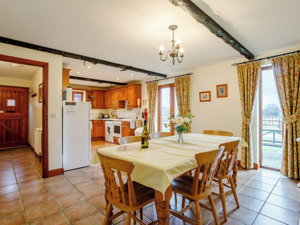 Kitchen/diner | Pantiles Barn - Thorpland Manor Barns, Runcton Holme