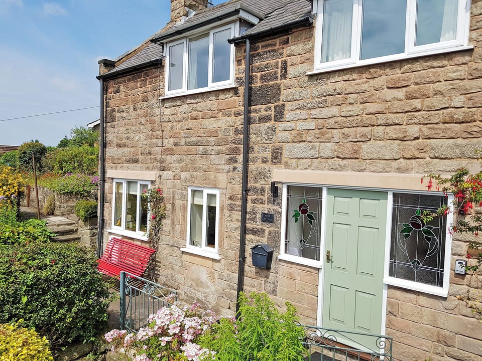 Attractive stone built holiday home | Rock Cottage, Birchover, near Matlock