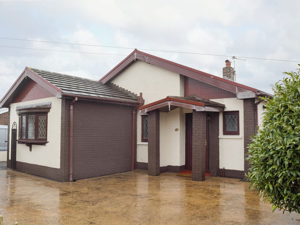 Attractive holiday home | Sea Breeze, The Mumbles