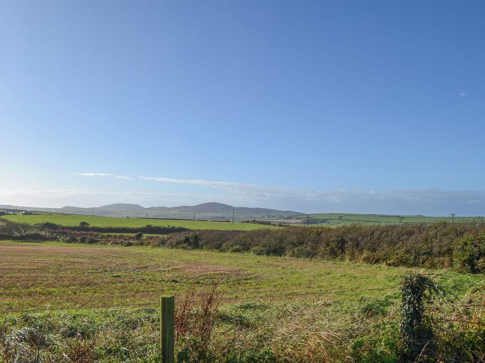 Wpnderful far reaching views | Ty Hir, Aberdaron, Pwllheli