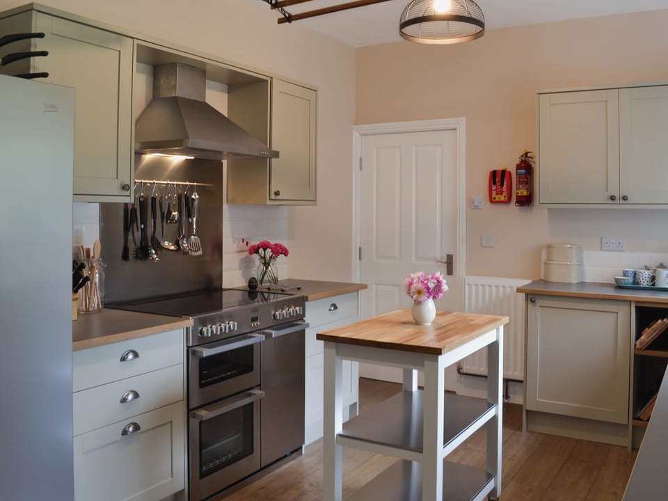 Farmhouse style kitchen | The Garden Cottage - Thorpe Hall Cottages, Rudston, near Bridlington