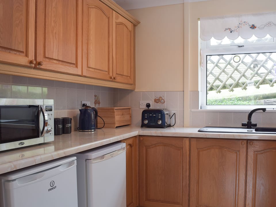 Kitchen | Brynymor Cottage, Llangennith, near Swansea