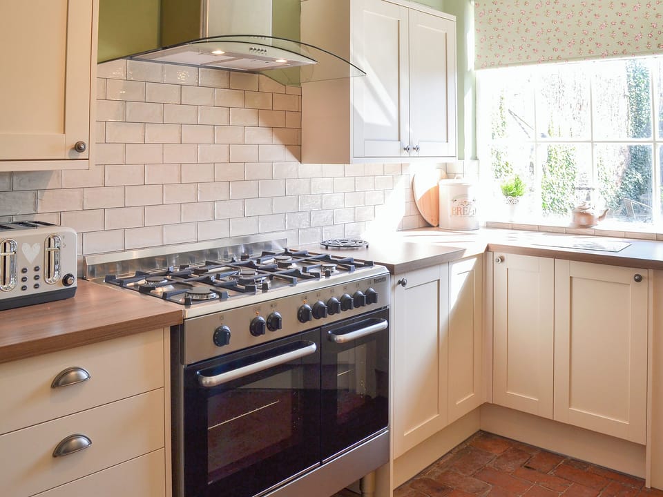 Lovely tiled kitchen | Nell&rsquo;s Cottage, Bridlington