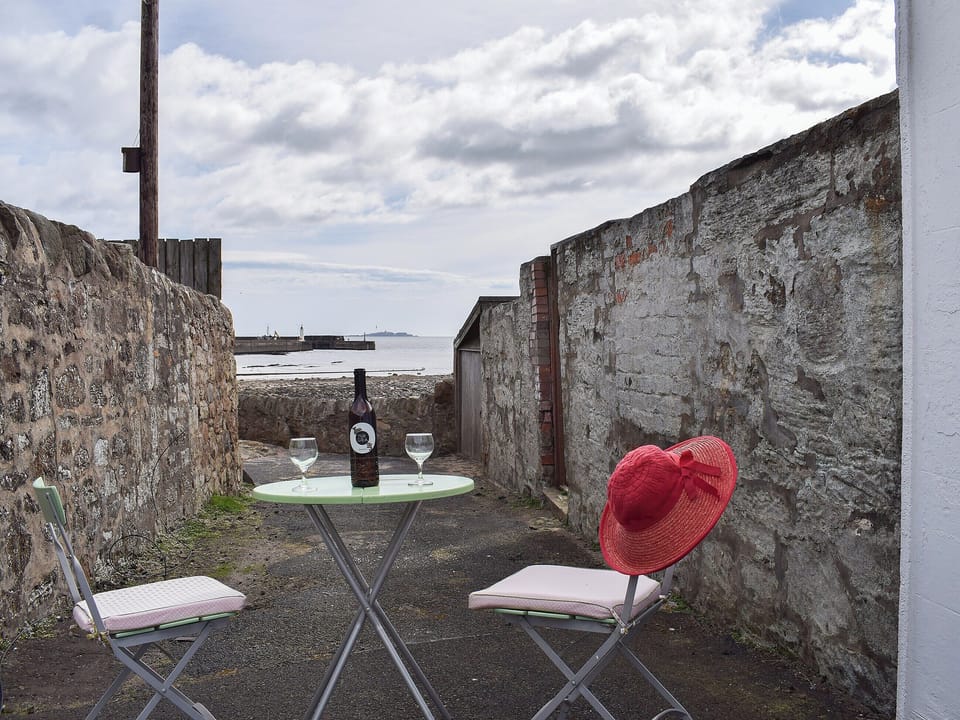 Sitting out area with sea view | Fidra, Anstruther