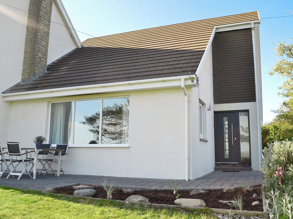 Exterior | Seascape, Aberystwyth