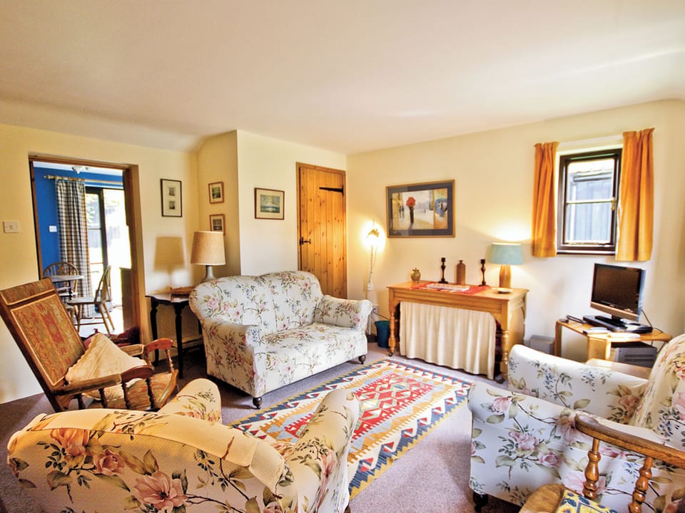 The Stables sitting room | The Stables, Saxtead, nr. Framlingham