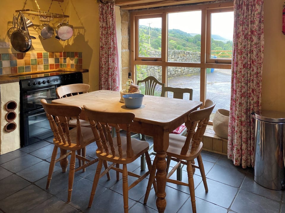 Dining Area | Finkle Barn, Great Fryupdale