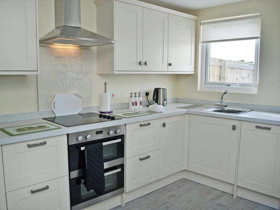 Contemporary kitchen | Wayside, Beadnell
