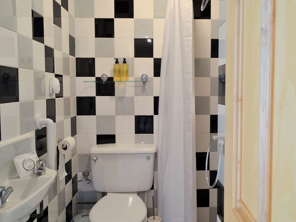 Shower room | Tegfan, Llangenny, near Crickhowell