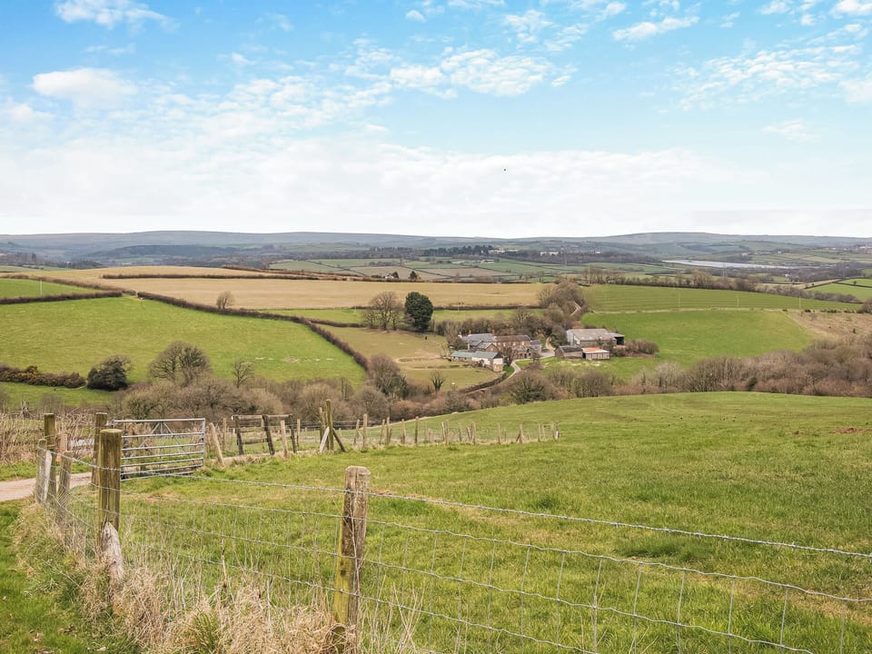 Setting | Granary Cottage - Cleave Farm, Chittlehampton, near Umberleigh