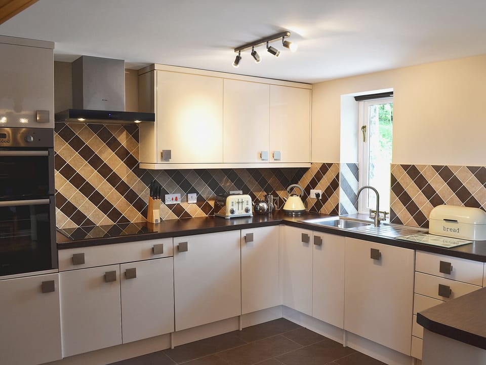 Open plan living/dining room/kitchen | Bwlch Y Person Barns - Beudy Bach, Dihewyd, nr. Aberaeron