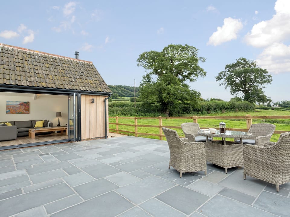 Sitting-out-area | The Old Piggery, Sidbury, nr. Sidmouth