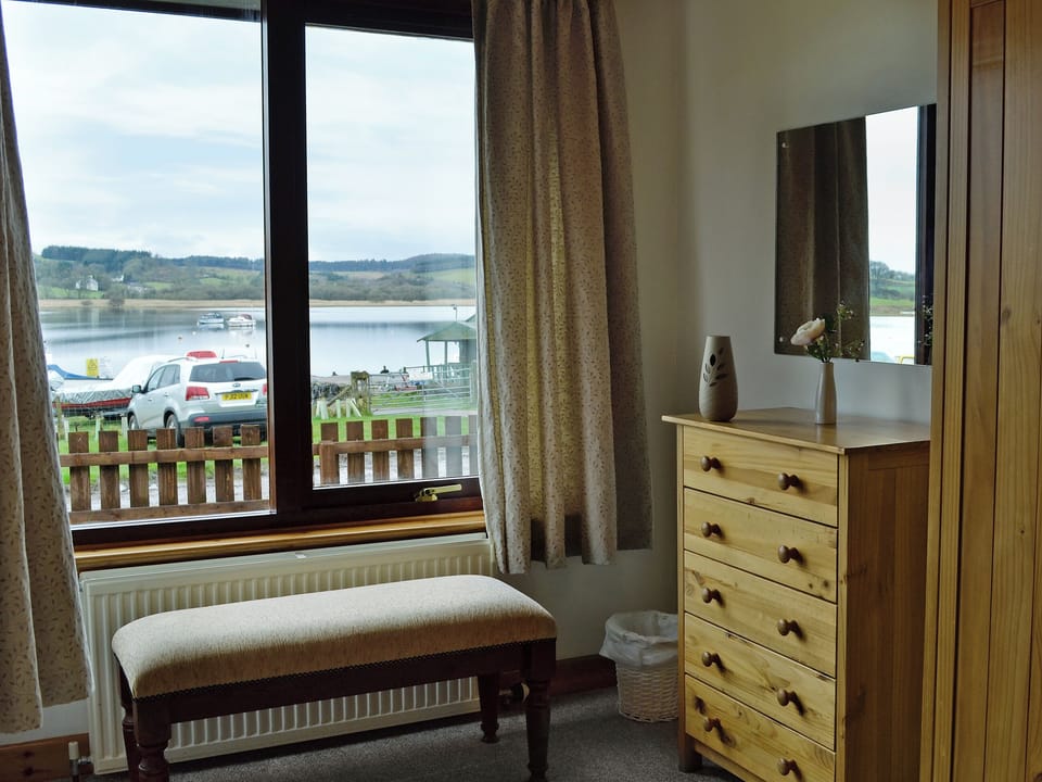 Charming twin bedroom | Silver Dee, Crossmichael, near Castle Douglas