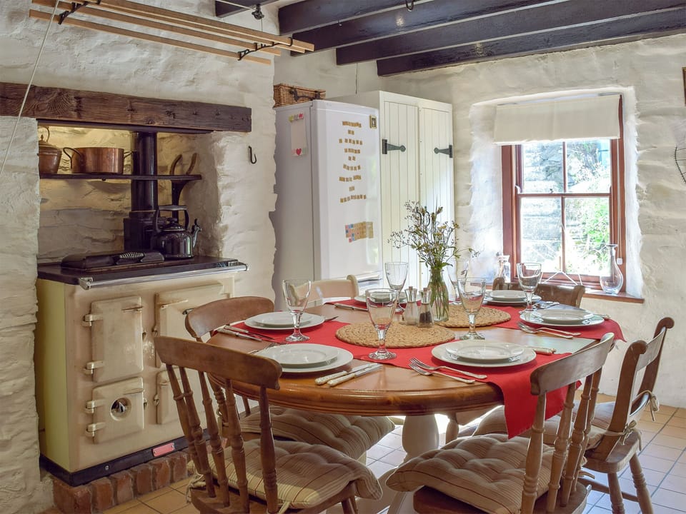 Characterful kitchen/ dining room | Y Teras, Rosebush, near Narberth