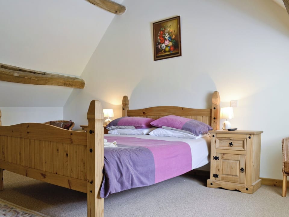 Double bedroom | The Old Stables, Sherston, Malmesbury