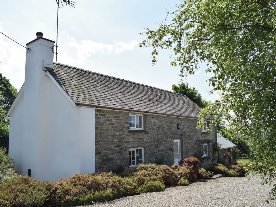 Spacious holiday cottage | Lletty Cottage - Lletty Farm, Penrherber, Newcastle Emlyn