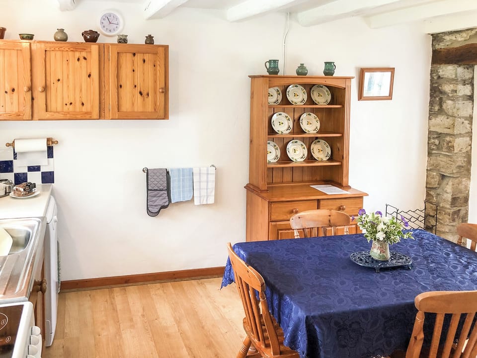 Kitchen/diner | Lletty Cottage - Lletty Farm, Penrherber, Newcastle Emlyn