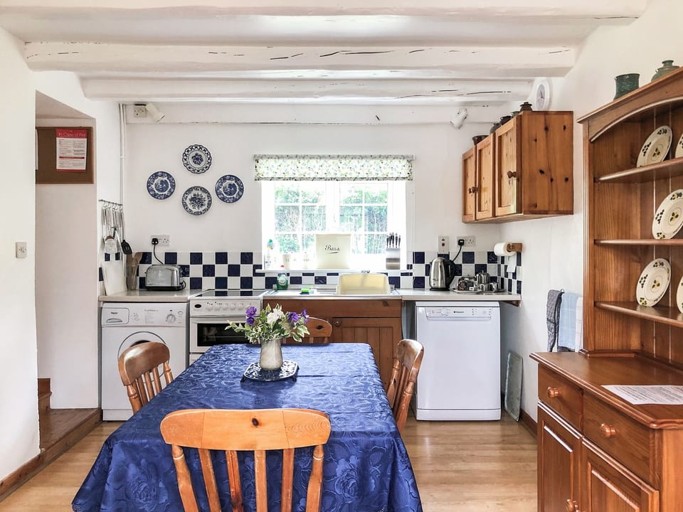Kitchen/diner | Lletty Cottage - Lletty Farm, Penrherber, Newcastle Emlyn