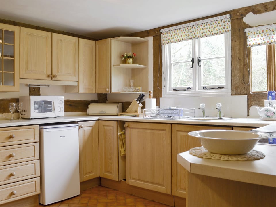 Well equipped kitchen | Hollywall Croft, Stoke Prior, near Leominster