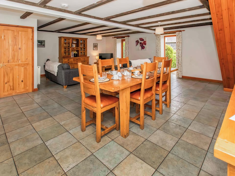 Living room/dining room | Coriander - Grove Farm Barns, Catfield