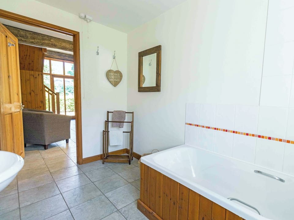 Bathroom | Chive - Grove Farm Barns, Catfield