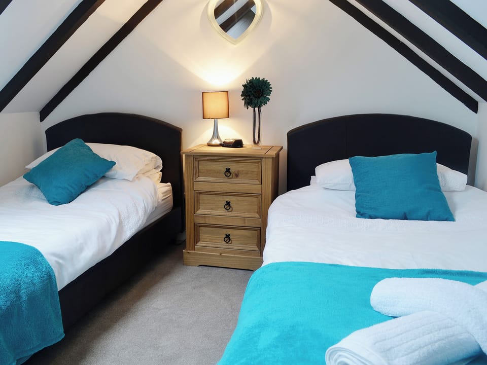 Twin bedroom | Wee Dug Hoose, Stairhaven by Glenluce