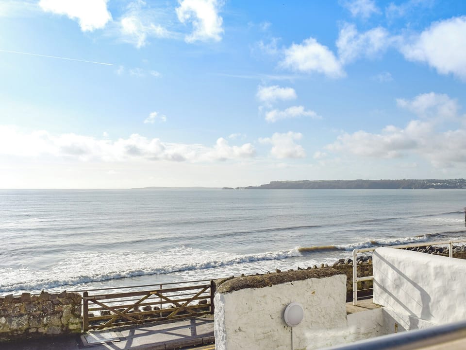 Far reaching sea views of Amroth beach | Mole End, Amroth, near Saundersfoot
