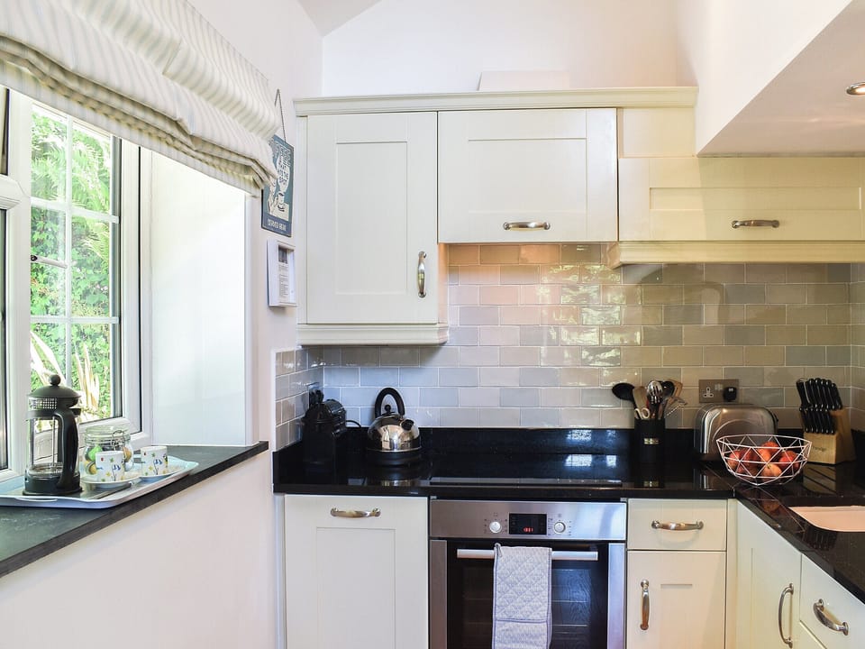 Kitchen | Woodland Retreat, Polbrock, Washaway