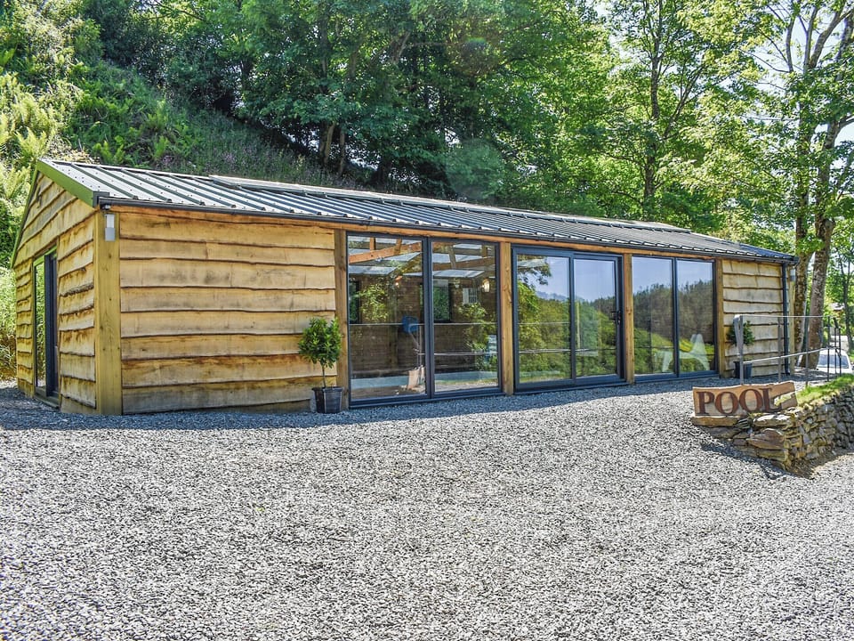 Swimming pool | Woodland Retreat, Polbrock, Washaway