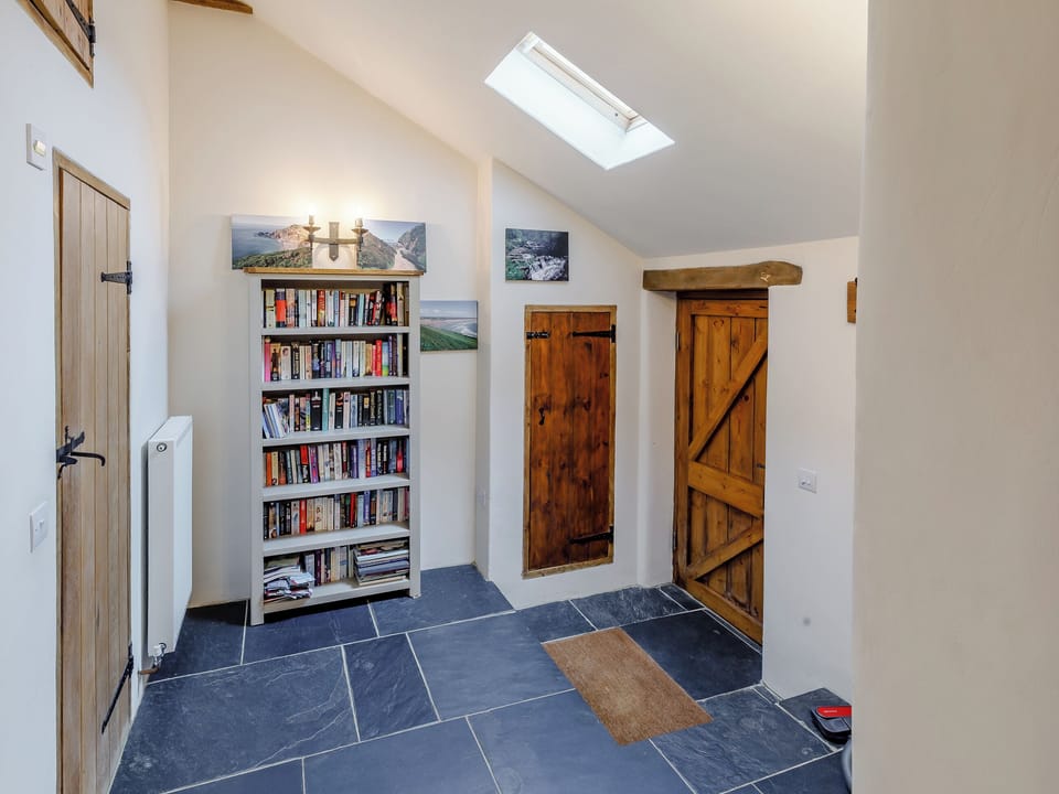 Interior | The Threshing Barn - Higher Patchole Barns, Patchole, near Barnstaple
