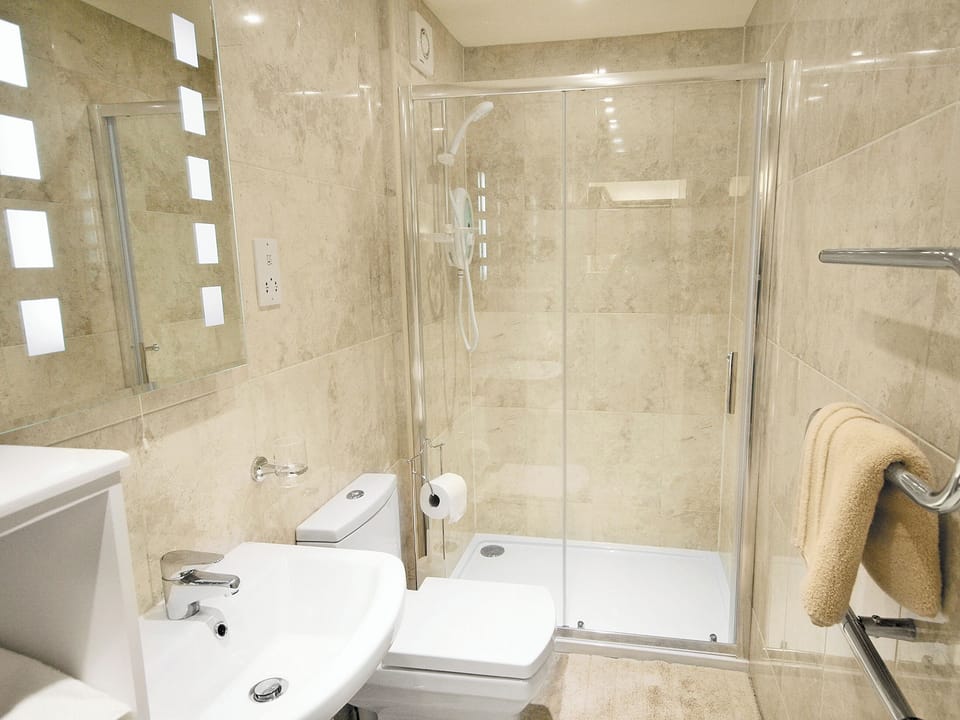 Bathroom | Salem View, Wainfleet St. Mary, nr. Skegness