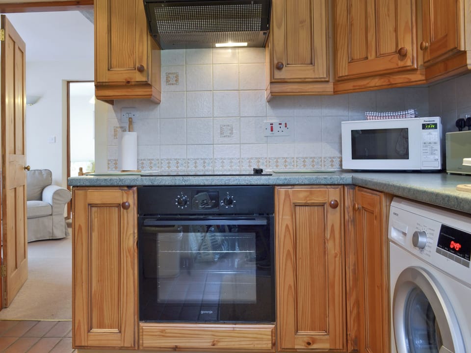 Well-equipped fitted kitchen | Garden Farm Cottage, Ilam, near Ashbourne