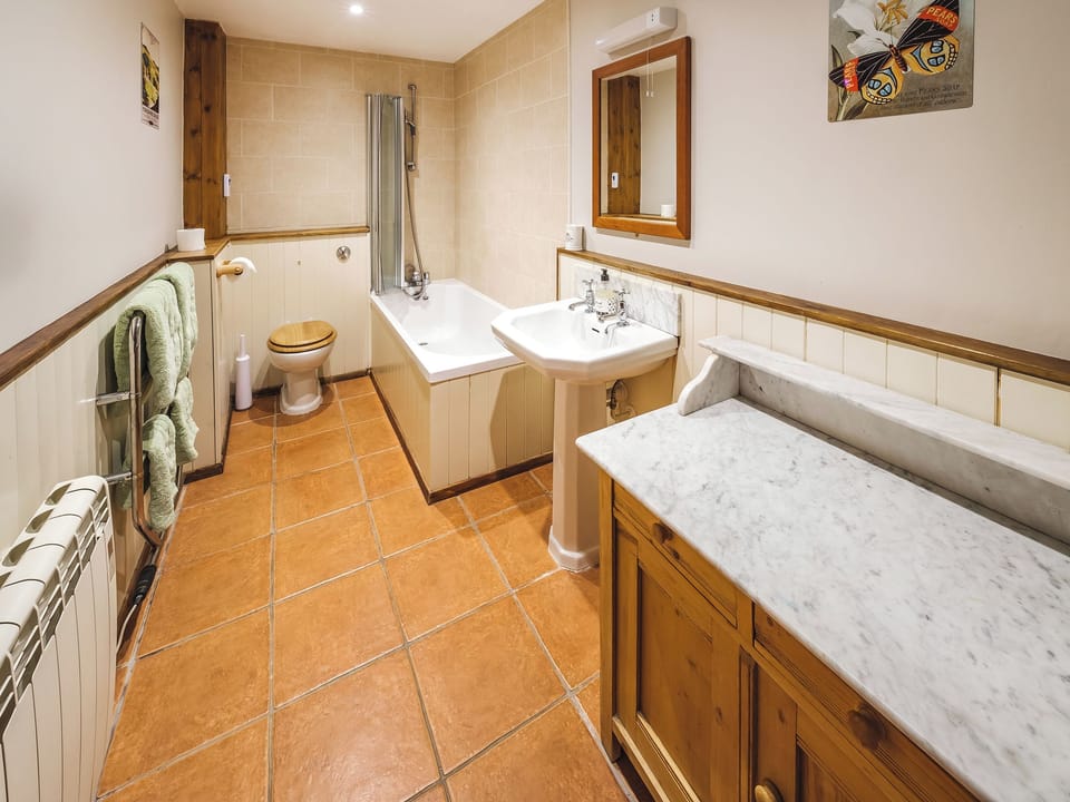 Bathroom | Swallowholm, Arkengarthdale