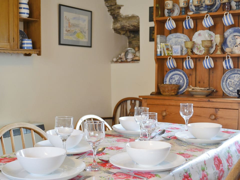 Kitchen/diner | Trem-Y-Don Cottage, Trefin, nr. St. David&rsquo;s