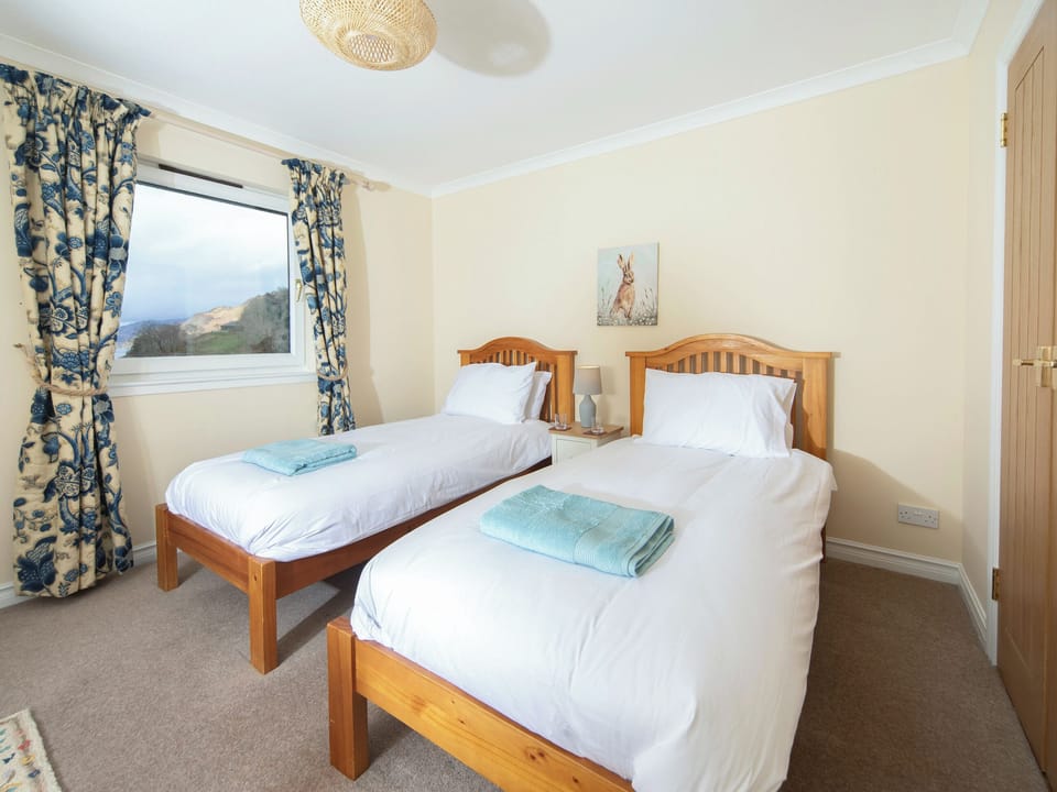Twin bedroom | Loch Duich Cottage, Inverinate, by Kyle
