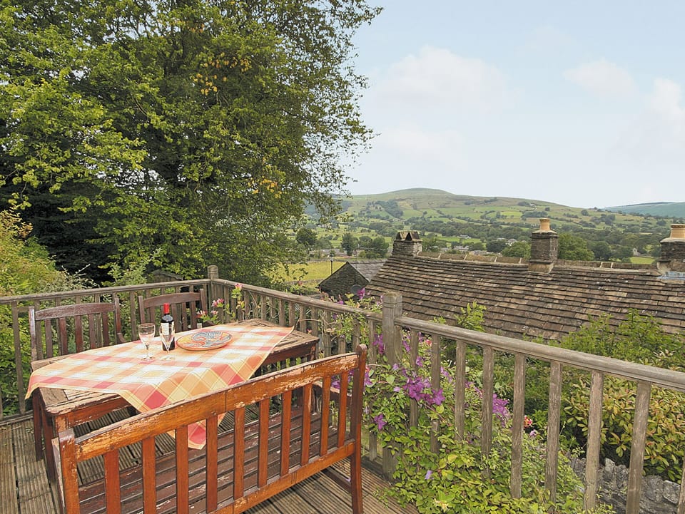 Sitting-out-area | Mullions and Mushroom Cottage - Mullions, Castleton