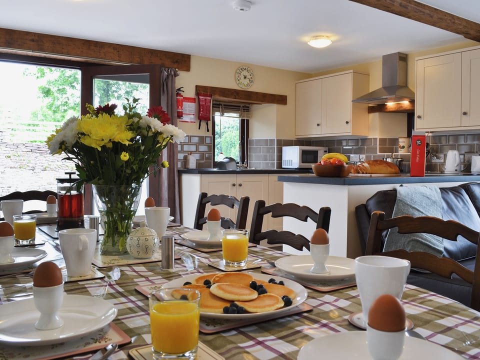 Open plan living/dining room/kitchen | LlaethdyMilkhouse, Talgarth, near Brecon