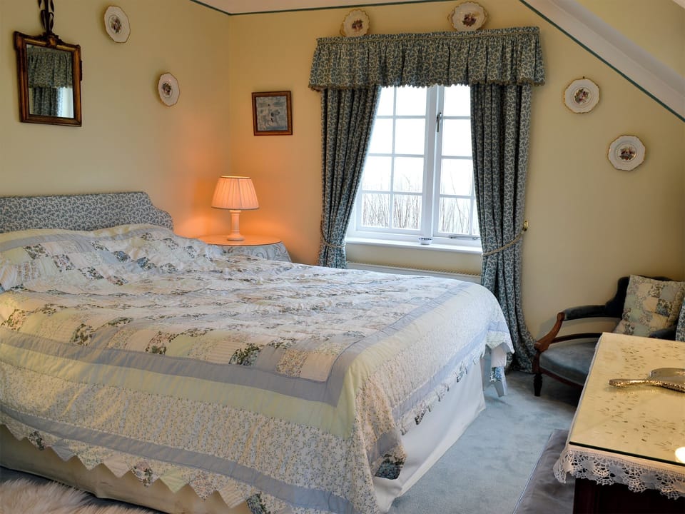 Double bedroom | White Rose Cottage, Fylingthorpe, near Whitby