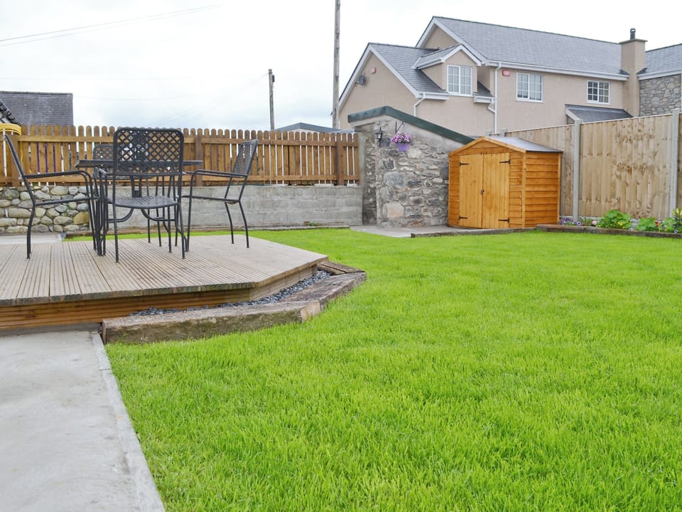 Garden | Llifon, Bethesda Bach, near Caernarfon