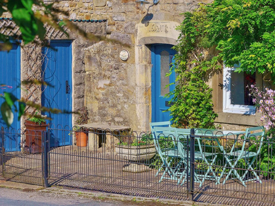 Sitting out area | Cam Cottage, Kettlewell, near Grassington