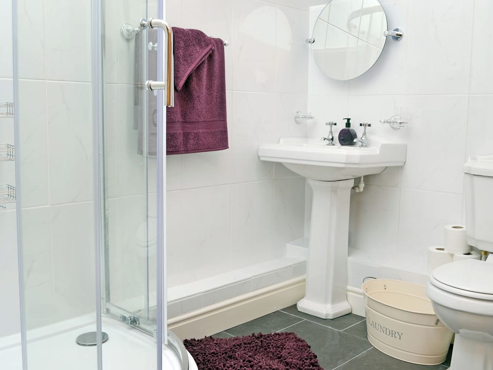 Bathroom | Grofftau Cottages - Golygfa&rsquo;r Mynydd, Pontrhydfendigaid, nr. Tregaron
