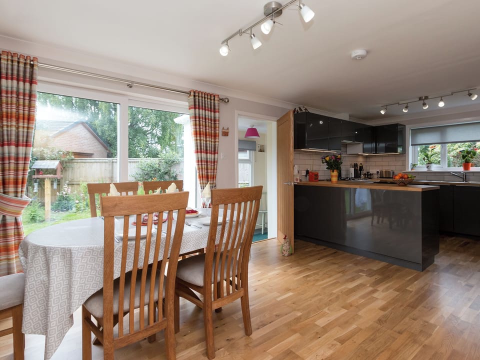 Entrance and hallway | Sheeoch, Comrie, near Crieff