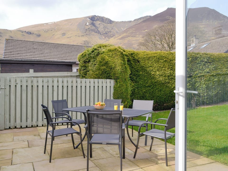 Family bathroom with shower over bath | Cobble Rigg, Threlkeld, near Keswick