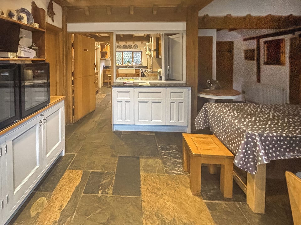 Kitchen: dinning area | Rumbolds FarmRumbolds Retreat, 