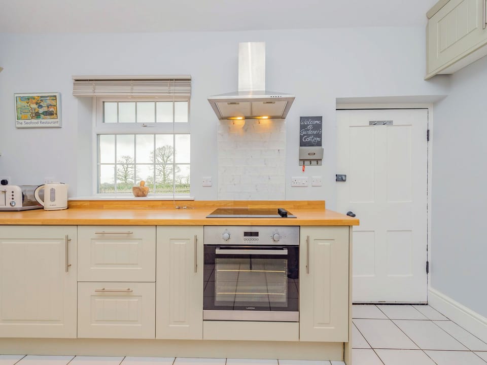 Kitchen | Gardener&rsquo;s Cottage, Brewood, near Wolverhampton