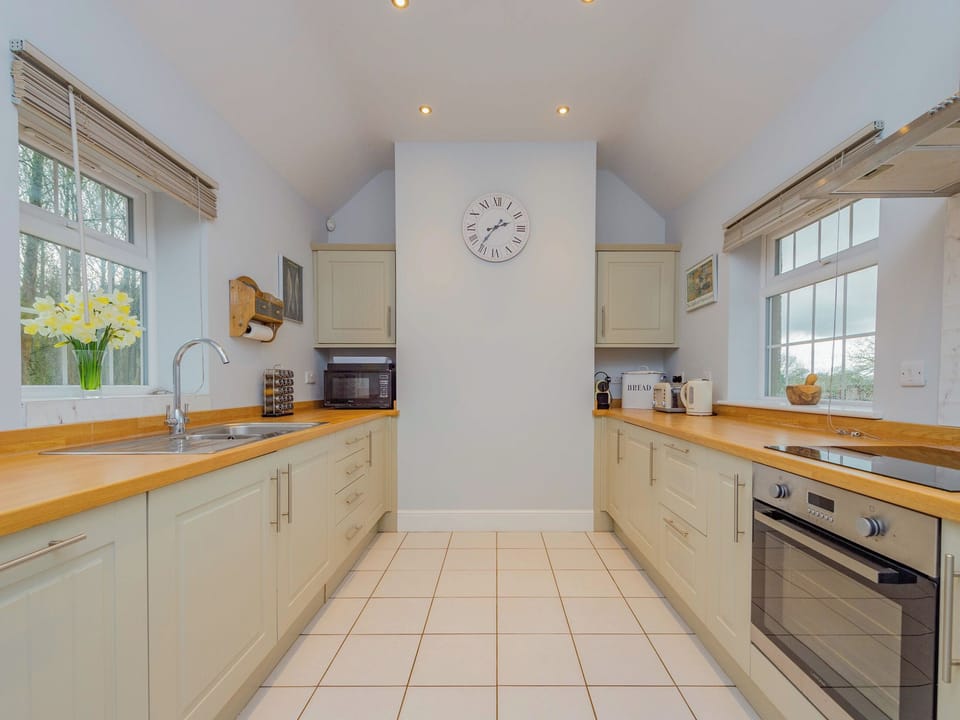 Kitchen | Gardener&rsquo;s Cottage, Brewood, near Wolverhampton