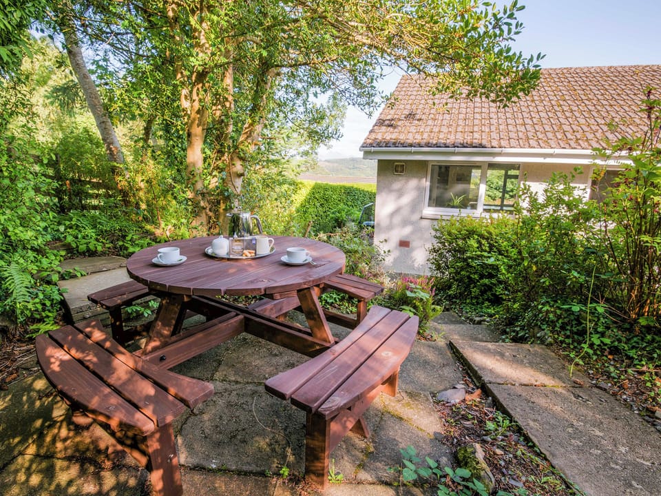 Enclosed garden with sitting-out area | Summit, Oban