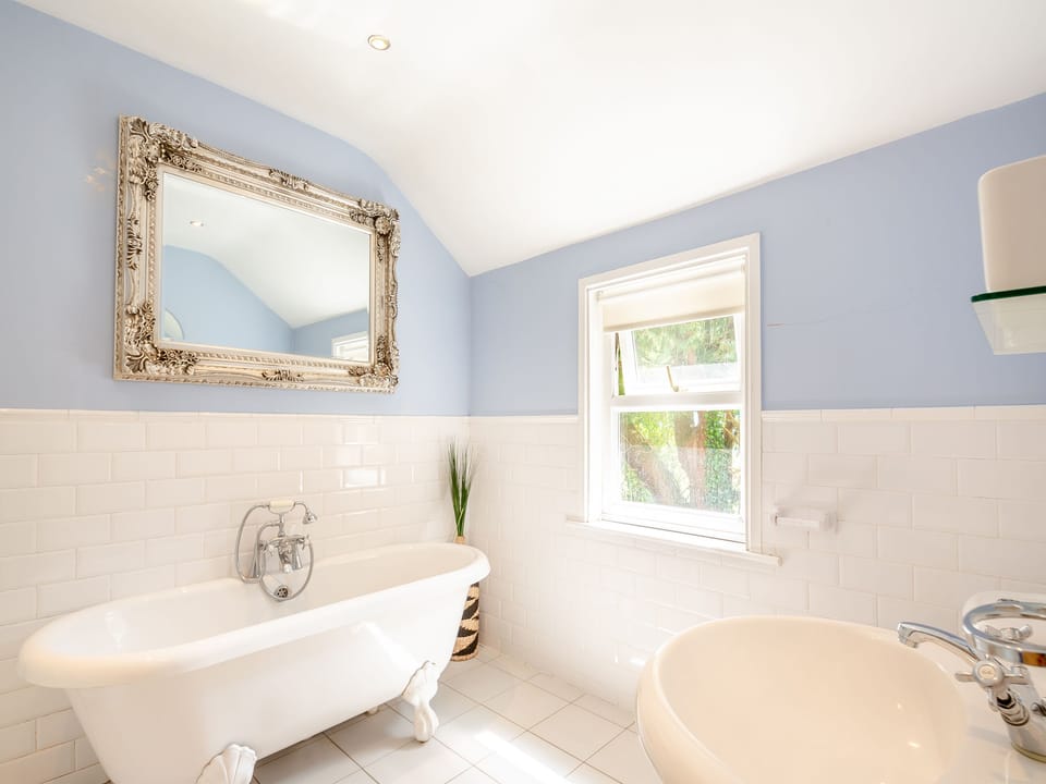 Bathroom | Cartref, Capel Curig, Betws-y-Coed
